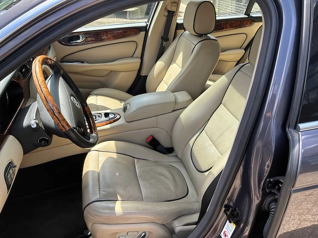 2009 jaguar xj 2.7d v6 personenauto - afbeelding 2 van  27