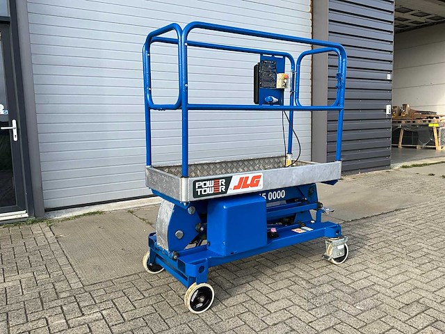 2009 jlg power tower hoogwerker - afbeelding 1 van  11