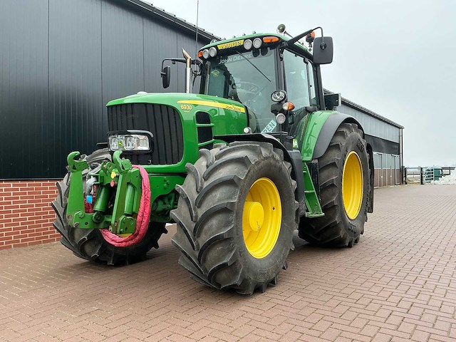 2009 john deere 6930 premium ap vierwielaangedreven landbouwtractor - afbeelding 1 van  26
