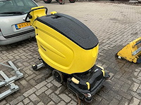 2009 kärcher d55 achterloop schrobmachine - afbeelding 1 van  8