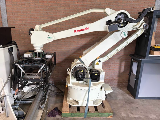 2009 kawasaki zd130s d (sorteer) robot - afbeelding 1 van  112