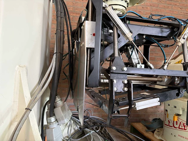 2009 kawasaki zd130s d (sorteer) robot - afbeelding 112 van  119