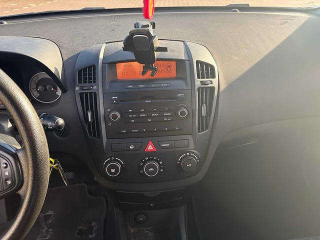 2009 kia cee'd sporty wagon 1.4 x-tra personenauto - afbeelding 13 van  69