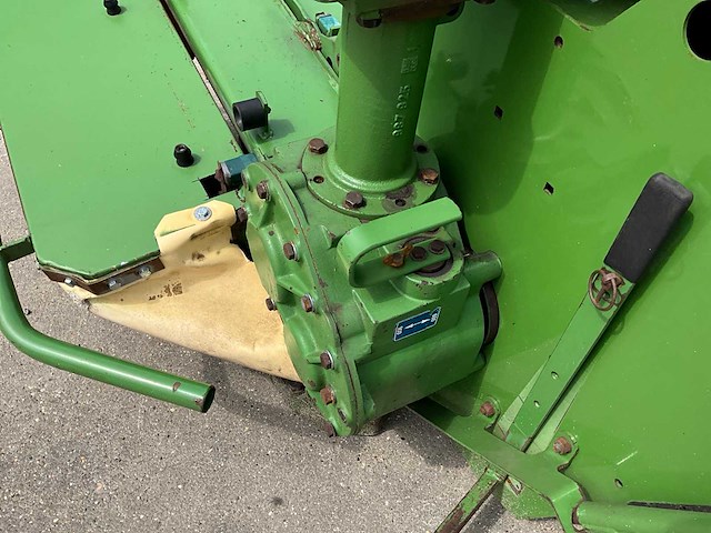 2009 krone easycut 32 cv frontmaaier - afbeelding 10 van  10