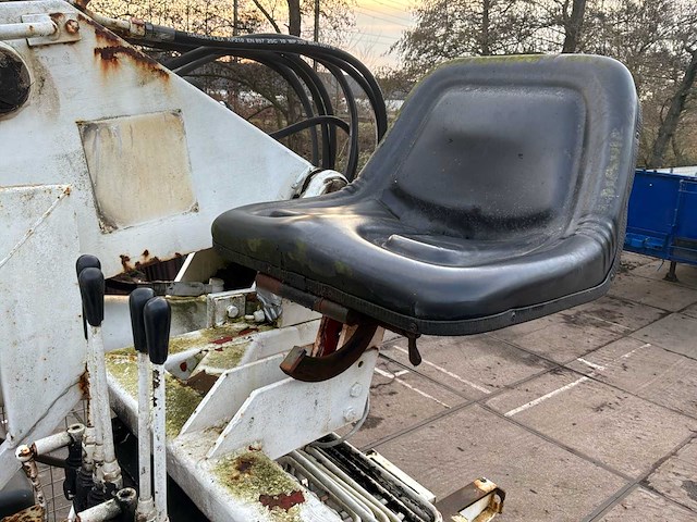 2009 kwb p393stih oplegger met kennis r-16 kraan - afbeelding 14 van  27