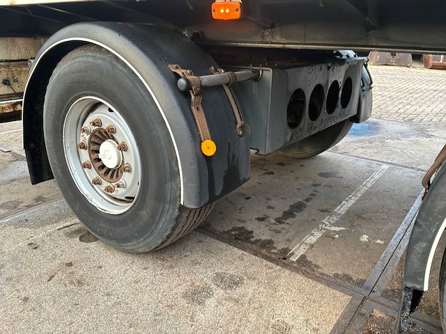 2009 kwb p393stih oplegger met kennis r-16 kraan - afbeelding 14 van  29