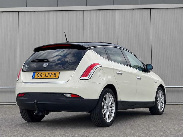 2009 lancia delta 1.4-16v platino panoramadak personenauto - afbeelding 12 van  15