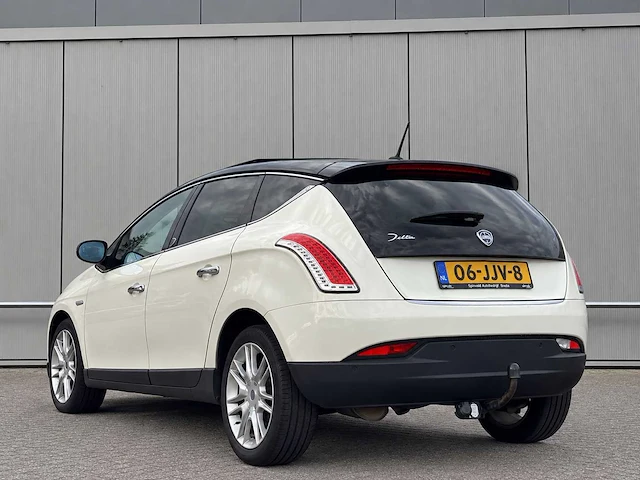 2009 lancia delta 1.4-16v platino panoramadak personenauto - afbeelding 13 van  15