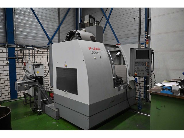 2009 leadwell v-30i 3-assig bewerkingscentrum - afbeelding 1 van  9