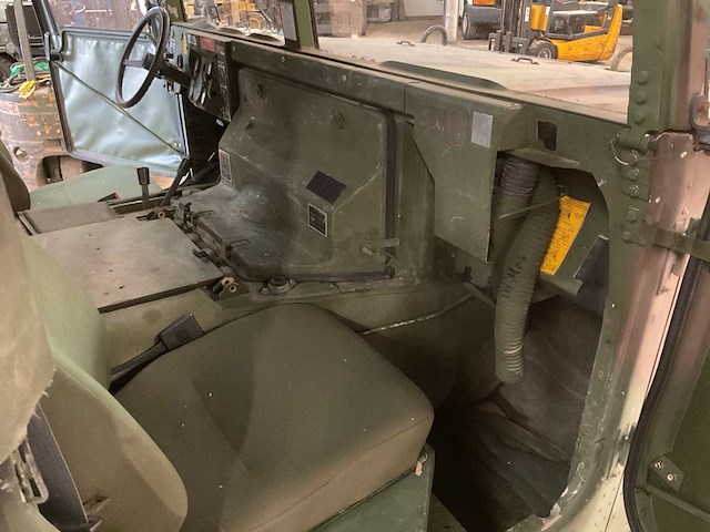 2009 m1114 humvee legervoertuig - afbeelding 20 van  21