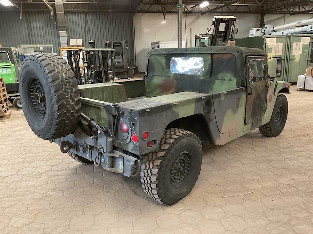 2009 m1114 humvee legervoertuig - afbeelding 16 van  21
