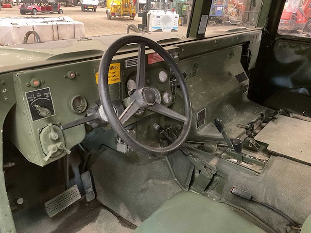2009 m1114 humvee legervoertuig - afbeelding 15 van  21