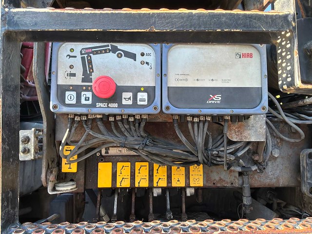 2009 man tgs 35.440 8x4-4 bl vrachtwagen met autolaadkraan - afbeelding 32 van  61