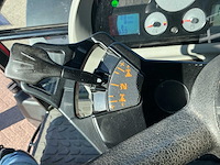 2009 massey ferguson 6465t3 vierwielaangedreven landbouwtractor - afbeelding 10 van  28