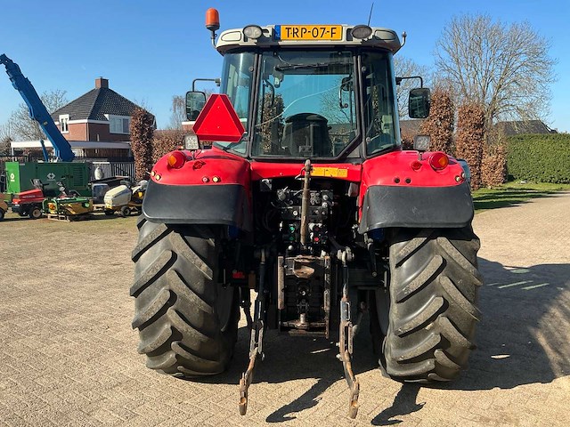 2009 massey ferguson 6465t3 vierwielaangedreven landbouwtractor - afbeelding 23 van  28