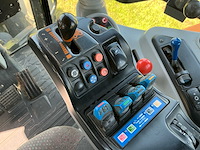 2009 massey ferguson 8480 dyna vt vierwielaangedreven landbouwtractor - afbeelding 16 van  30