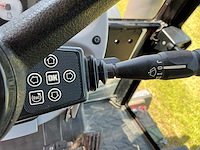 2009 massey ferguson 8480 dyna vt vierwielaangedreven landbouwtractor - afbeelding 21 van  30