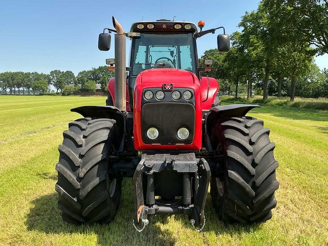 2009 massey ferguson 8480 dyna vt vierwielaangedreven landbouwtractor - afbeelding 11 van  30
