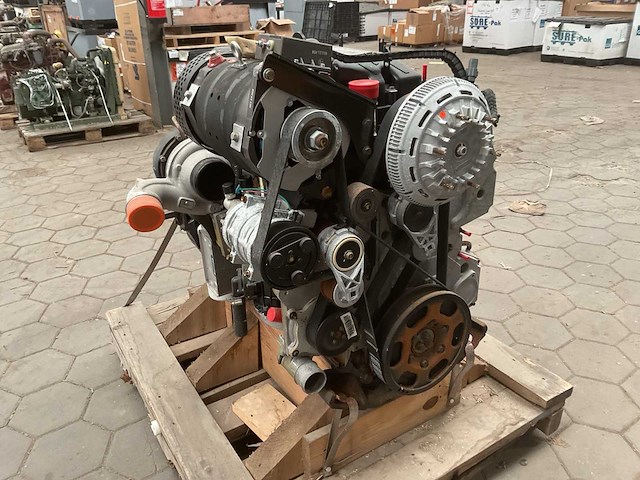 2009 maxxforce mdt375 dieselmotor - afbeelding 1 van  7