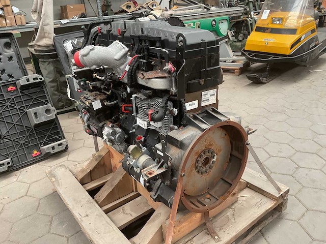 2009 maxxforce mdt375 dieselmotor - afbeelding 4 van  7