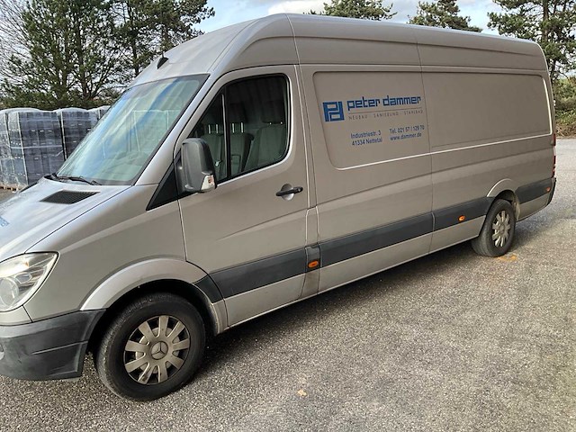 2009 mercedes-benz 311 verlengde bedrijfsbus - afbeelding 1 van  12