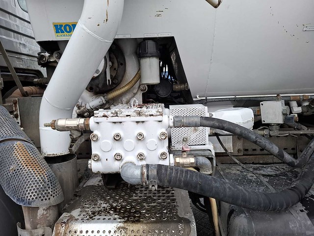 2009 mercedes-benz axor 1829 l kolkenzuiger vrachtwagen - afbeelding 14 van  54