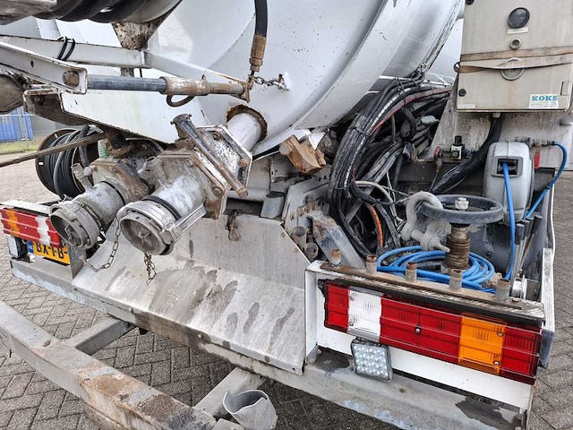 2009 mercedes-benz axor 1829 l kolkenzuiger vrachtwagen - afbeelding 25 van  54