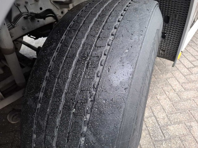 2009 mercedes-benz axor 1829 l kolkenzuiger vrachtwagen - afbeelding 49 van  54