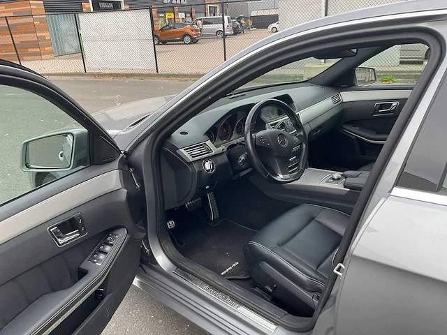 2009 mercedes-benz e-klasse 350 cgi personenauto - afbeelding 10 van  35
