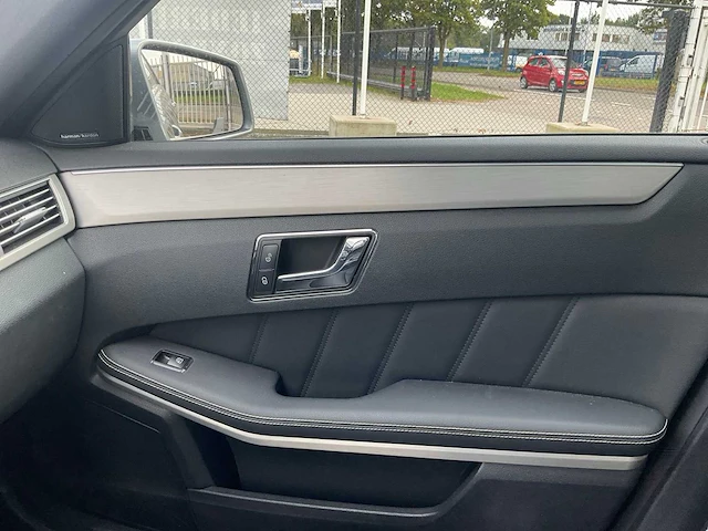 2009 mercedes-benz e-klasse 350 cgi personenauto - afbeelding 20 van  35