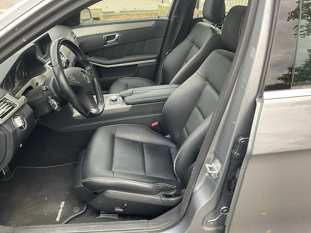 2009 mercedes-benz e-klasse 350 cgi personenauto - afbeelding 22 van  35