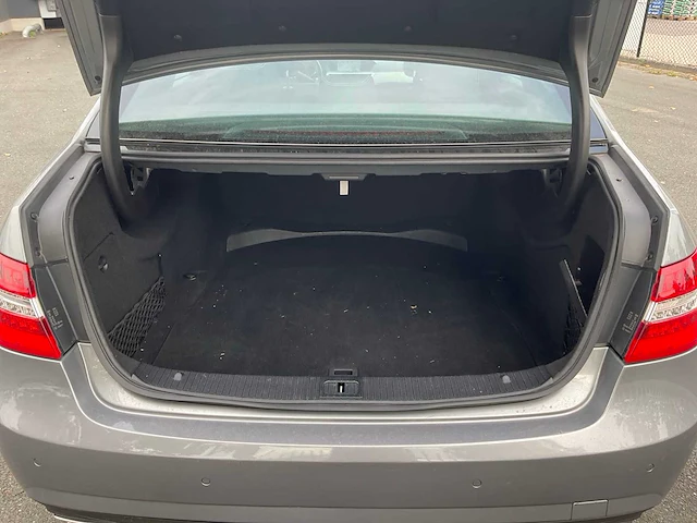 2009 mercedes-benz e-klasse 350 cgi personenauto - afbeelding 26 van  35