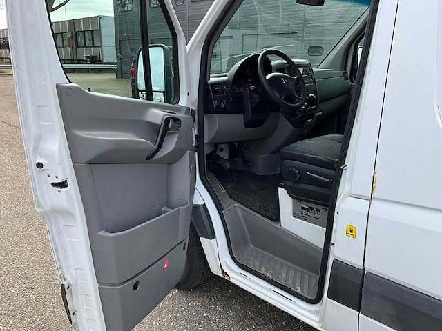 2009 mercedes-benz sprinter 209cdi bedrijfswagen 8-vdf-90 - afbeelding 32 van  37