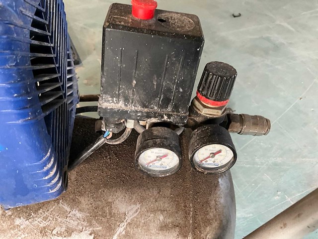 2009 michelin luchtcompressor - afbeelding 6 van  6