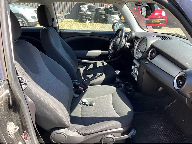 2009 mini mini 1.6 one personenauto - afbeelding 8 van  25