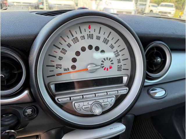 2009 mini mini clubman personenauto - afbeelding 6 van  8