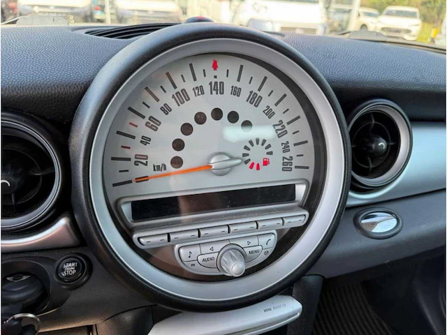 2009 mini mini clubman personenauto - afbeelding 6 van  7