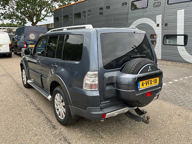 2009 mitsubishi pajero 3.2 bedrijfswagen 4-vfx-18 - afbeelding 22 van  36