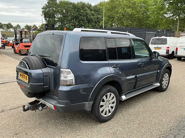 2009 mitsubishi pajero 3.2 bedrijfswagen 4-vfx-18 - afbeelding 32 van  36