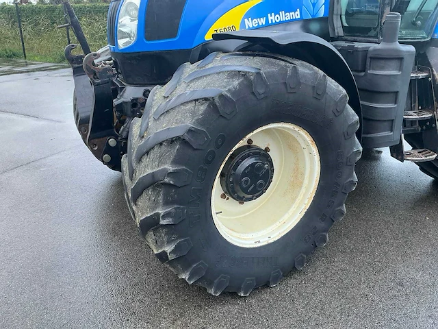 2009 new holland t6080 vierwielaangedreven landbouwtractor - afbeelding 14 van  28
