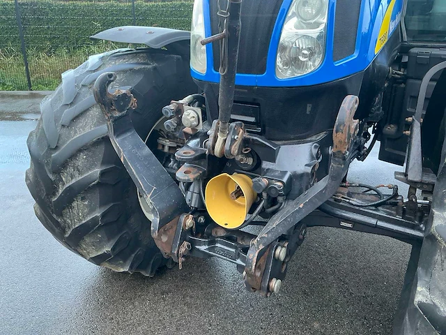 2009 new holland t6080 vierwielaangedreven landbouwtractor - afbeelding 25 van  28