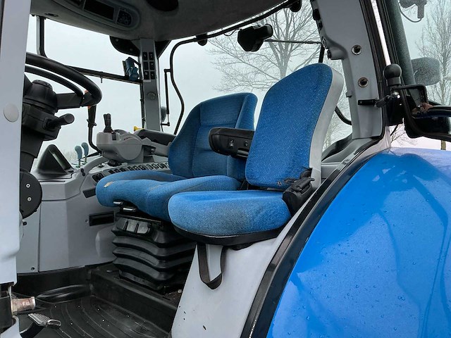 2009 new holland t7030 power command vierwielaangedreven landbouwtractor - afbeelding 13 van  45