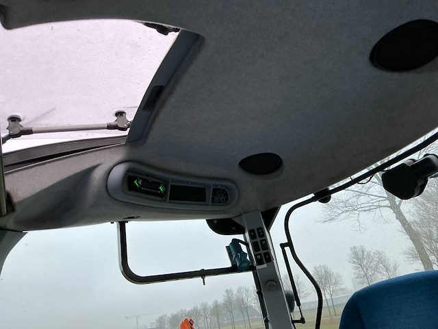 2009 new holland t7030 power command vierwielaangedreven landbouwtractor - afbeelding 42 van  45