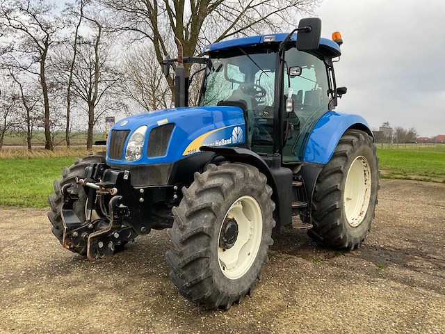 2009 new holland ts135a vierwielaangedreven landbouwtractor - afbeelding 1 van  36