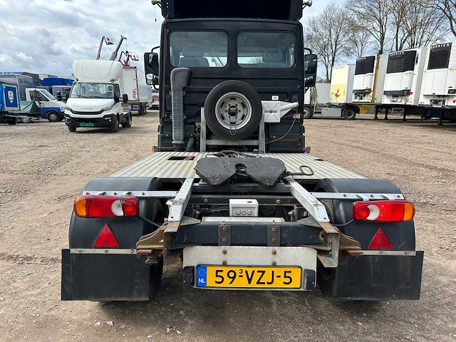 2009 nissan atleon be trekker oplegger combinatie - afbeelding 9 van  33
