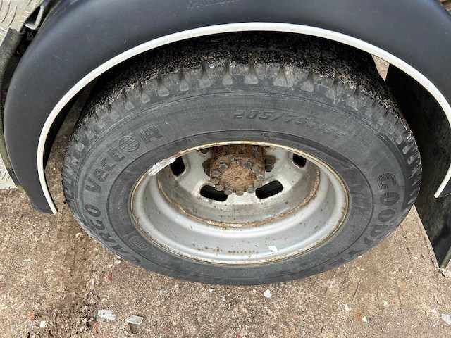 2009 nissan atleon bedrijfswagen opleggertrekker - afbeelding 6 van  23