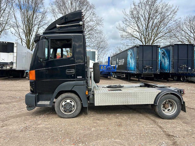 2009 nissan atleon bedrijfswagen opleggertrekker - afbeelding 20 van  23