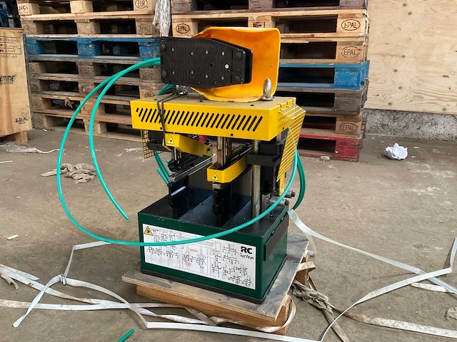 2009 oemme p-20-v rc system meastro th/tr pneumatische aluminium pons machine - afbeelding 1 van  13