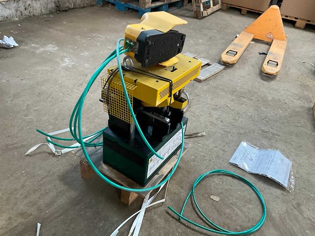 2009 oemme p-20-v rc system meastro th/tr pneumatische aluminium pons machine - afbeelding 10 van  13