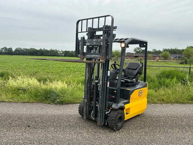 2009 om xe 15 3ac vorkheftruck - afbeelding 20 van  26